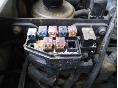 CAJA RELES / FUSIBLES 