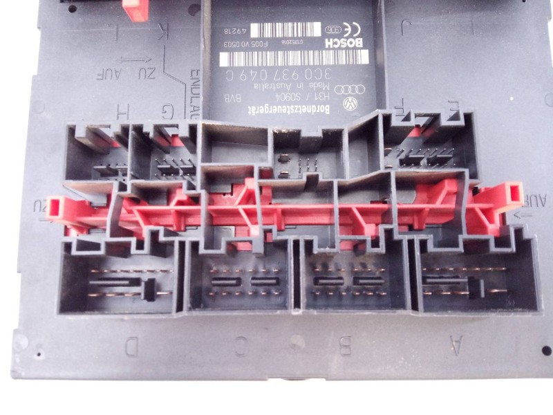 Recambio de caja reles / fusibles para volkswagen passat berlina (3c2) 2.0 tdi referencia OEM IAM 3C0937049C  E2-A1-33-4