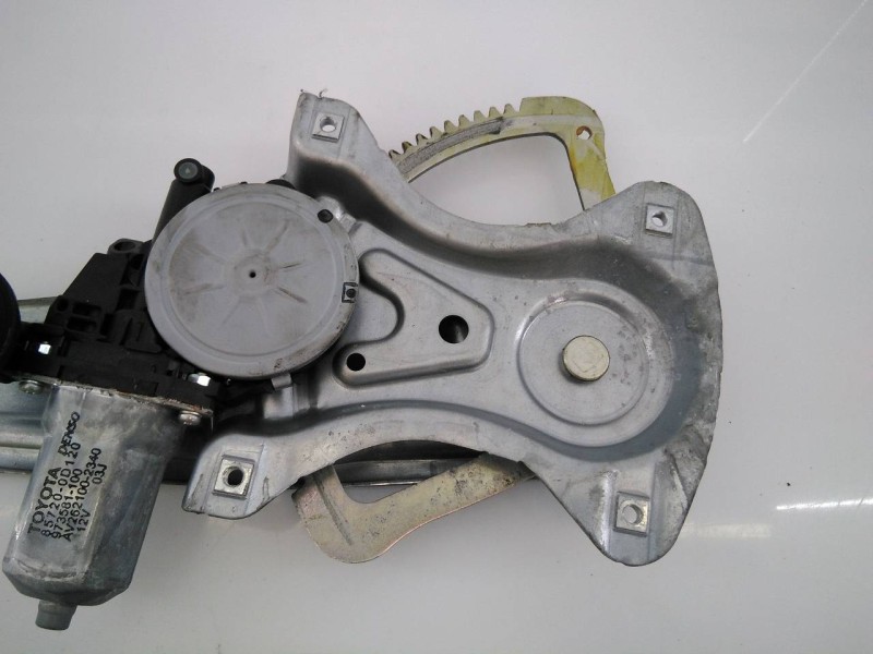 Recambio de elevalunas trasero derecho para toyota auris sol referencia OEM IAM 6980312180 857200D120 E2-B4-8-2