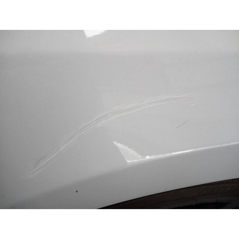 Recambio de aleta delantera derecha para renault laguna coupe gt referencia OEM IAM   