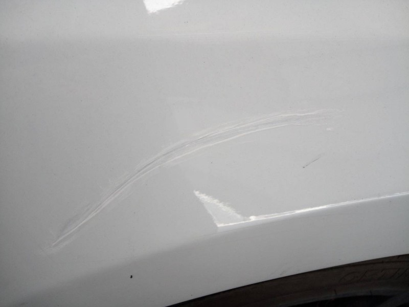 Recambio de aleta delantera derecha para renault laguna coupe gt referencia OEM IAM   