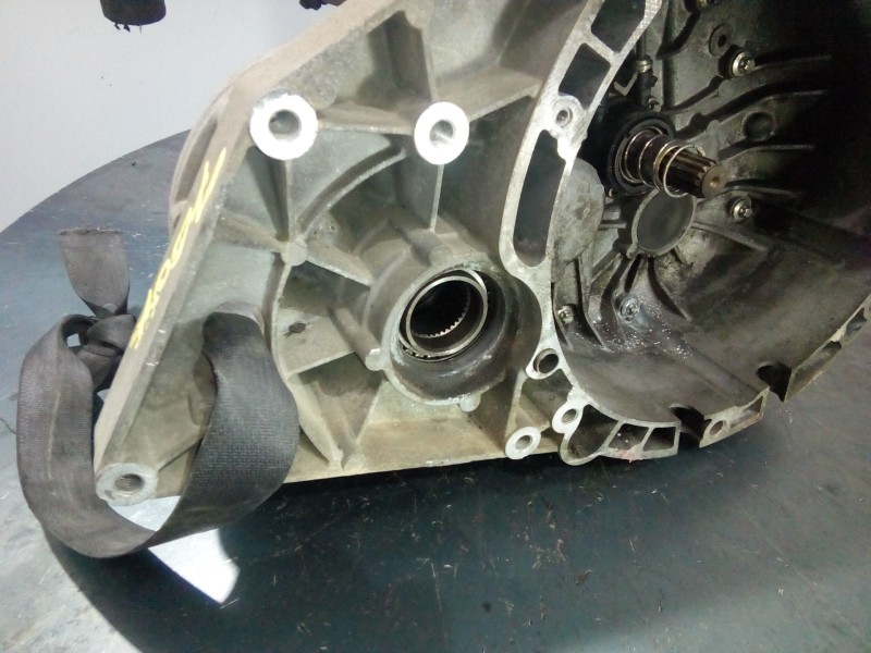 Recambio de caja cambios para land rover freelander e familiar referencia OEM IAM 5495775  