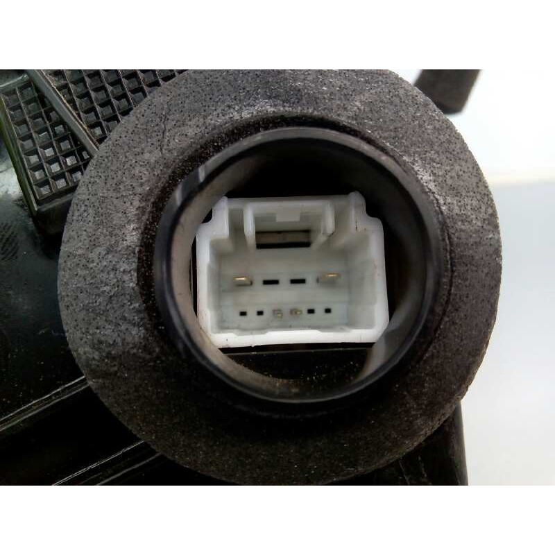 Recambio de cerradura puerta delantera derecha para toyota land cruiser (j15) basis referencia OEM IAM 4B5012311  E2-B4-25-1