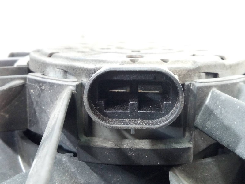 Recambio de electroventilador para renault laguna coupe gt referencia OEM IAM 214810047R 0130307165 P2-B8-13