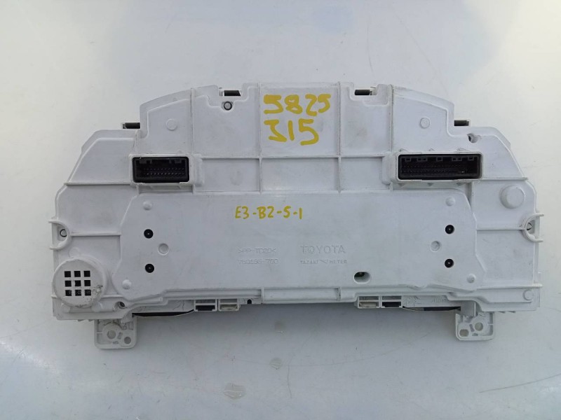 Recambio de cuadro instrumentos para toyota land cruiser (j15) basis referencia OEM IAM 20150108054642 838006AK40C E3-B2-9-3