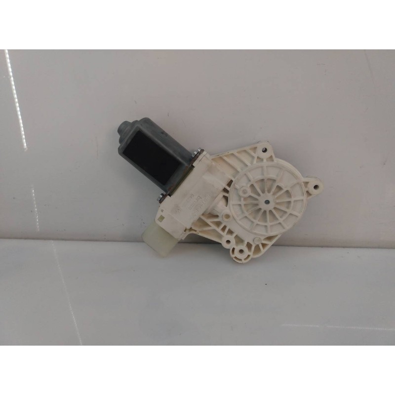 Recambio de motor elevalunas trasero izquierdo para bmw serie 5 touring (f11) 520d referencia OEM IAM 942888100 0536014401 E3-A2