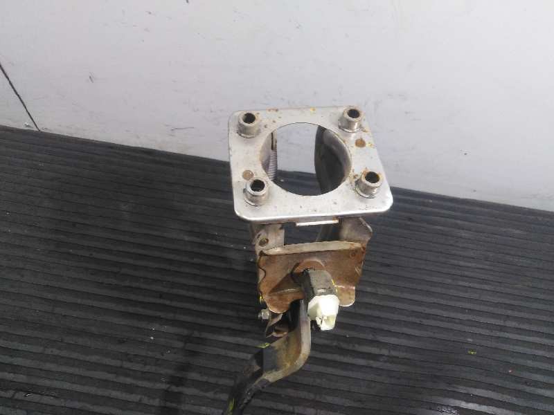 Recambio de pedal freno para toyota land cruiser (j15) basis referencia OEM IAM   P2-B4-3