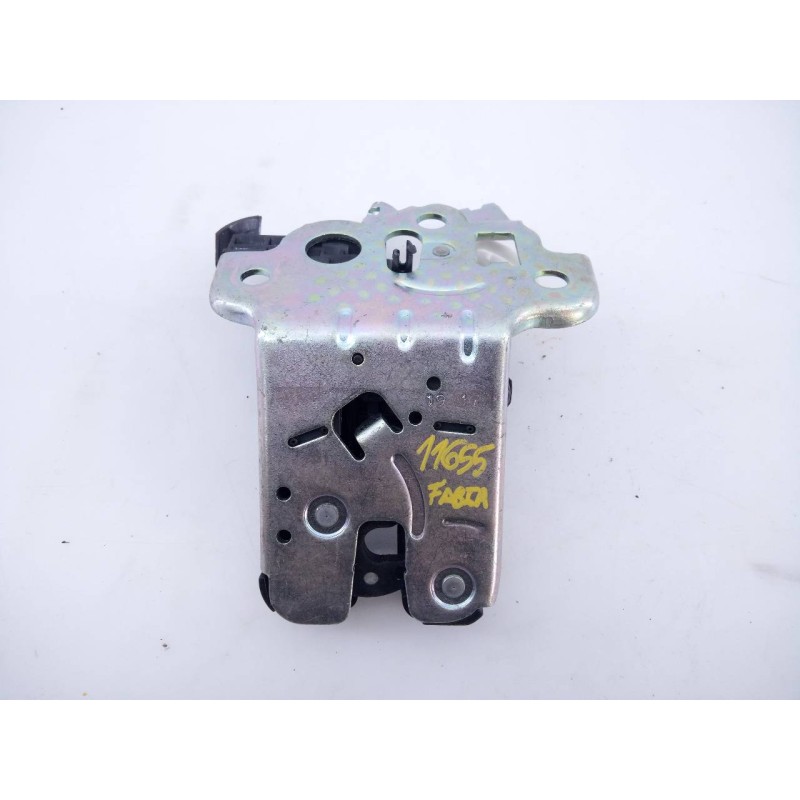 Recambio de cerradura maletero / porton para skoda fabia active referencia OEM IAM 111351B 8R0827505A E1-A5-39-1