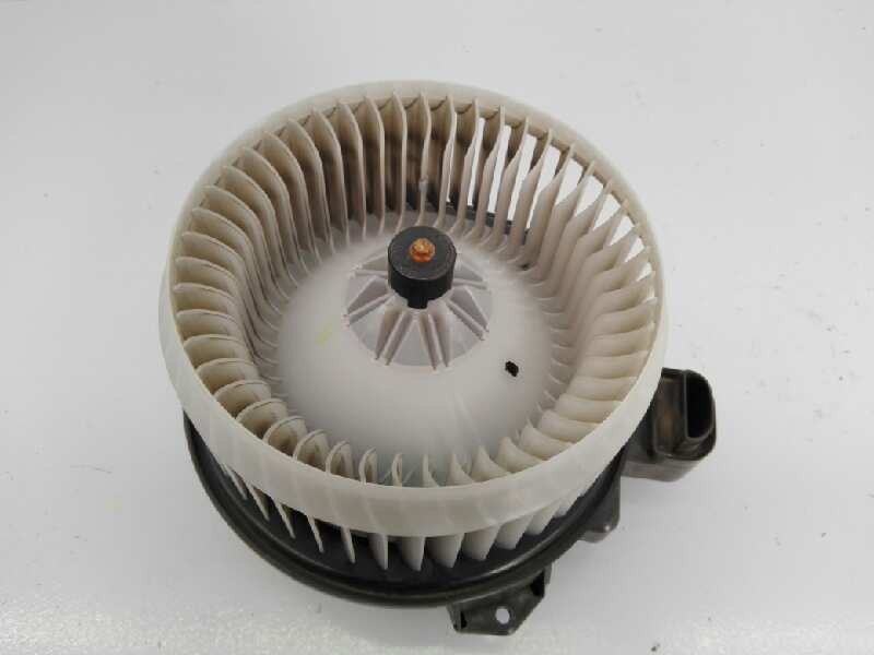 Recambio de ventilador calefaccion para toyota land cruiser (j15) basis referencia OEM IAM 8710360400 1163602840 E2-B4-24-2
