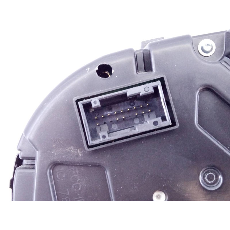 Recambio de cuadro instrumentos para skoda fabia active referencia OEM IAM 6V0920740C A2C13557700 E2-A1-33-1