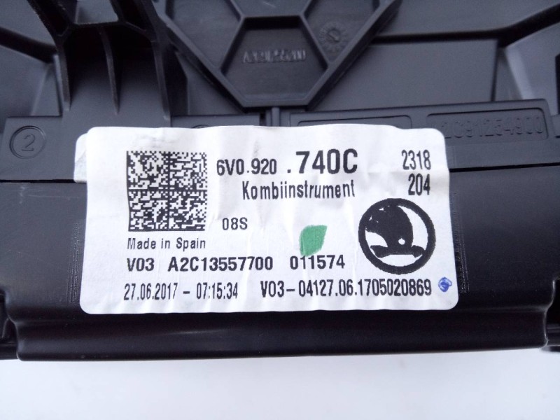 Recambio de cuadro instrumentos para skoda fabia active referencia OEM IAM 6V0920740C A2C13557700 E2-A1-33-1