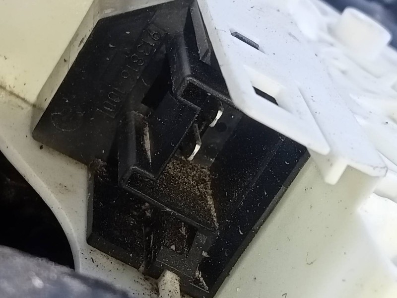 Recambio de elevalunas trasero derecho para porsche cayenne (typ 92aa) diesel platinum edition referencia OEM IAM 8K0959811A 110