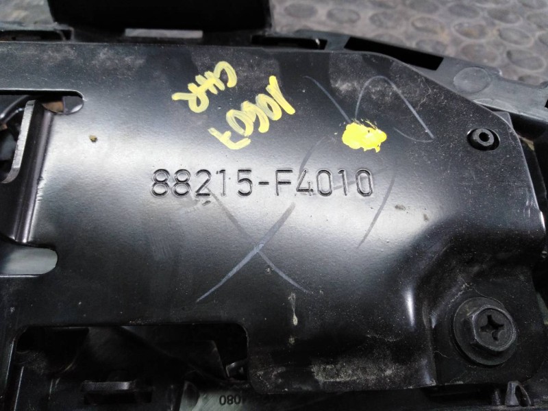 Recambio de rejilla delantera para toyota c-hr hybrid advance referencia OEM IAM 88215F4010  P2-A2-29