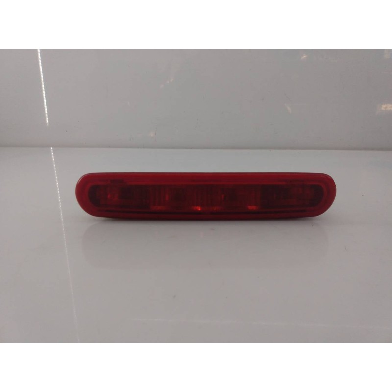 Recambio de luz central de freno para fiat doblo active referencia OEM IAM   E2-B2-24-1