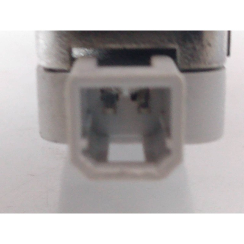 Recambio de luz central de freno para fiat doblo active referencia OEM IAM   E2-B2-24-1