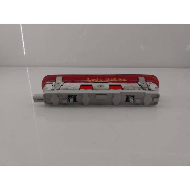 Recambio de luz central de freno para fiat doblo active referencia OEM IAM   E2-B2-24-1