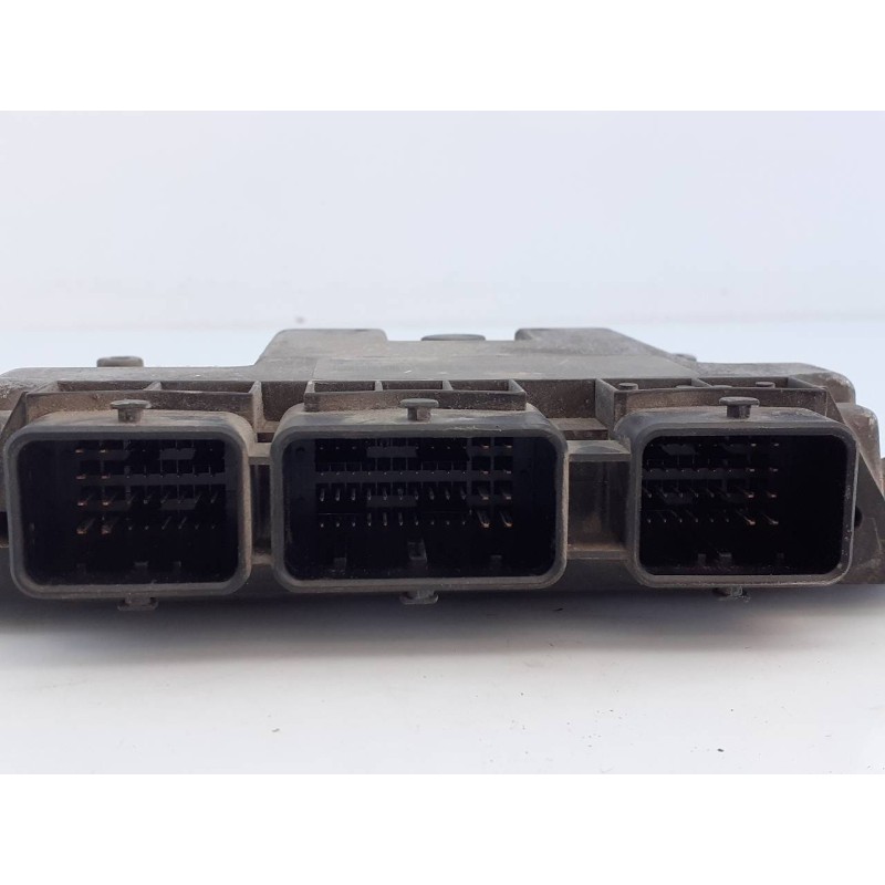 Recambio de centralita motor uce para renault megane ii berlina 3p luxe dynamique referencia OEM IAM 0281011275 8200305678 E2-A1