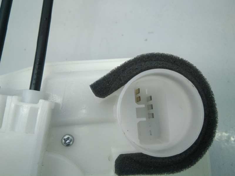 Recambio de cerradura puerta delantera derecha para mitsubishi outlander (gf0) phev kaiteki 4wd referencia OEM IAM 5715A728 A047