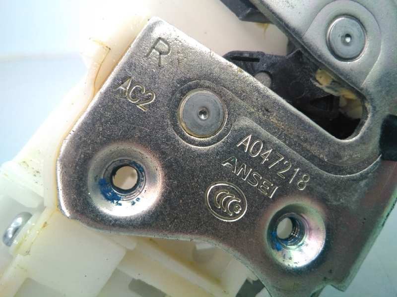 Recambio de cerradura puerta delantera derecha para mitsubishi outlander (gf0) phev kaiteki 4wd referencia OEM IAM 5715A728 A047