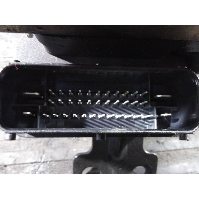 Recambio de abs para hyundai ix35 style 2wd referencia OEM IAM 586202Y350 5WY7F46D P3-A8-25-2