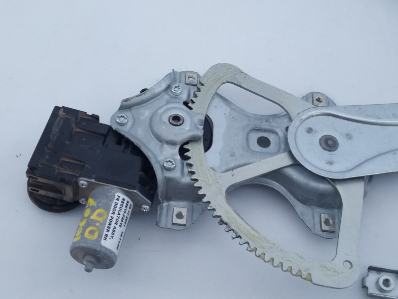 Recambio de elevalunas delantero derecho para toyota c-hr hybrid advance referencia OEM IAM 69810F4010 85710F4010 