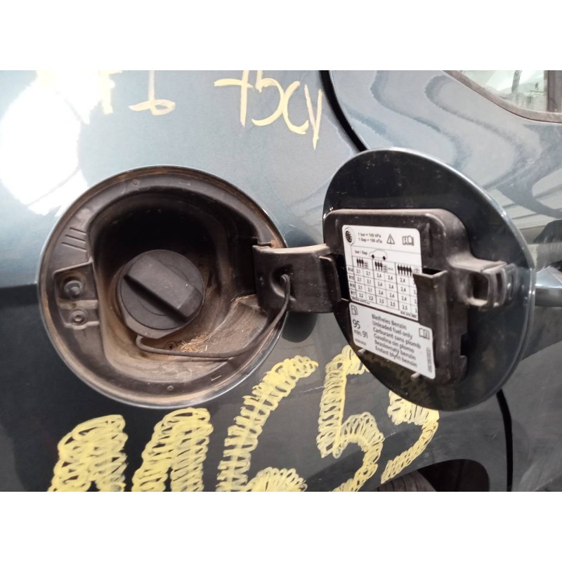Recambio de tapa exterior combustible para skoda fabia active referencia OEM IAM   