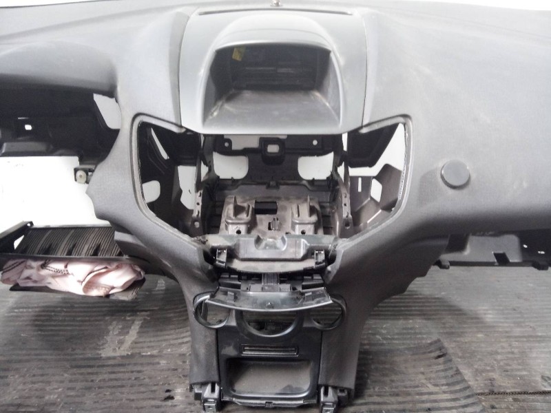 Recambio de salpicadero para ford fiesta (ccn) titanium referencia OEM IAM   P2-B4-30