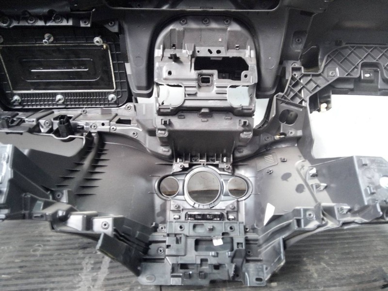 Recambio de salpicadero para ford fiesta (ccn) titanium referencia OEM IAM   P2-B4-30