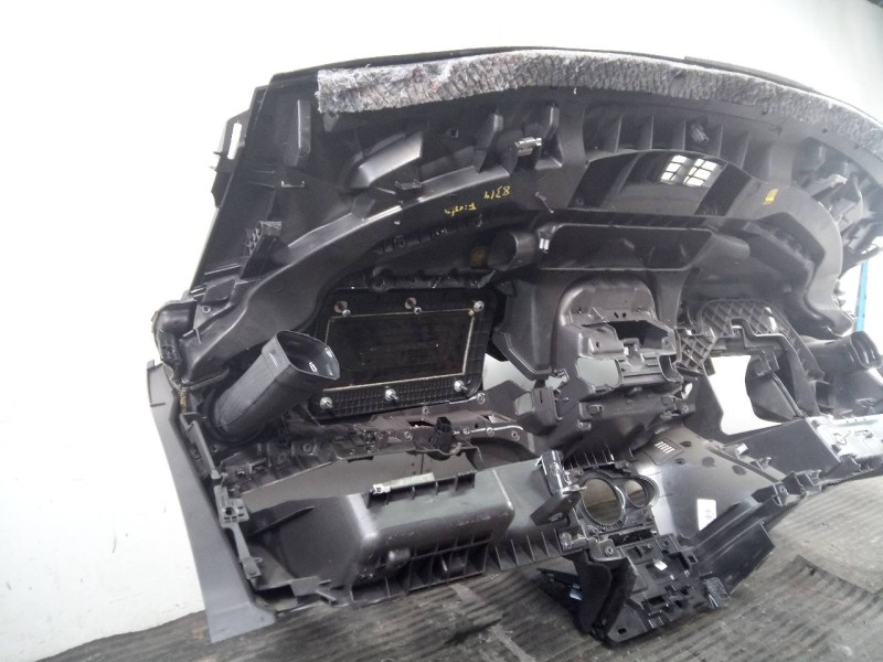 Recambio de salpicadero para ford fiesta (ccn) titanium referencia OEM IAM   P2-B4-30