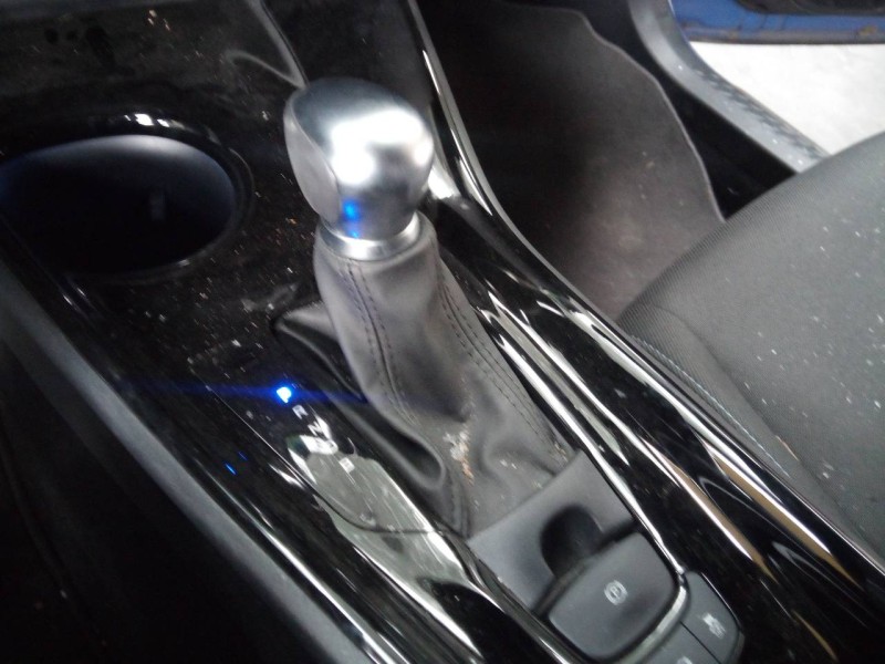 Recambio de palanca cambio para toyota c-hr hybrid advance referencia OEM IAM   