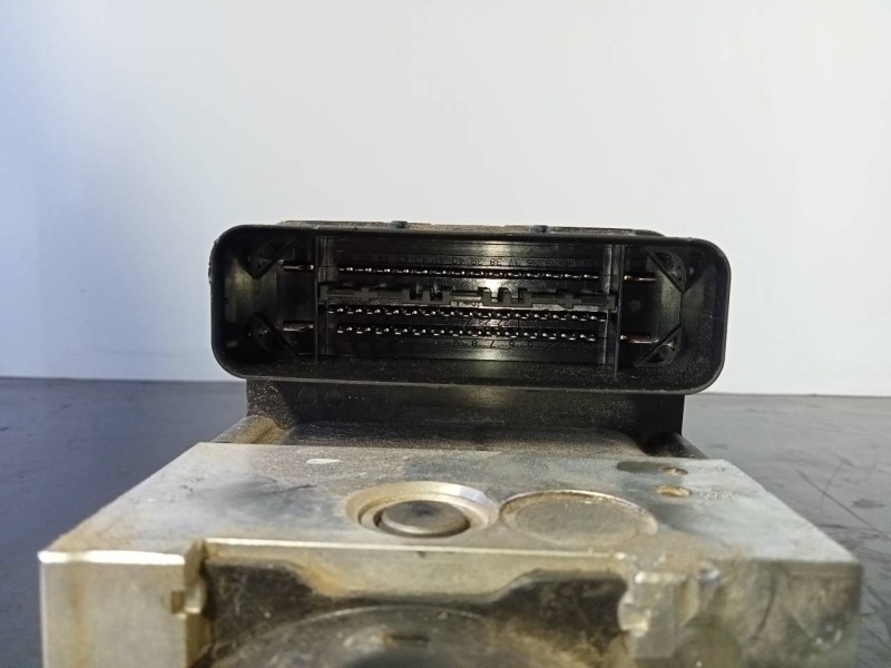 Recambio de abs para porsche cayenne (typ 92aa) diesel platinum edition referencia OEM IAM 7P0614517P 7P09C7379P P3-B8-29-2