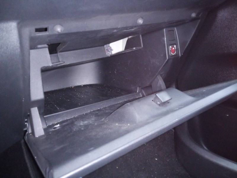 Recambio de guantera para citroën c-elysée exclusive referencia OEM IAM   