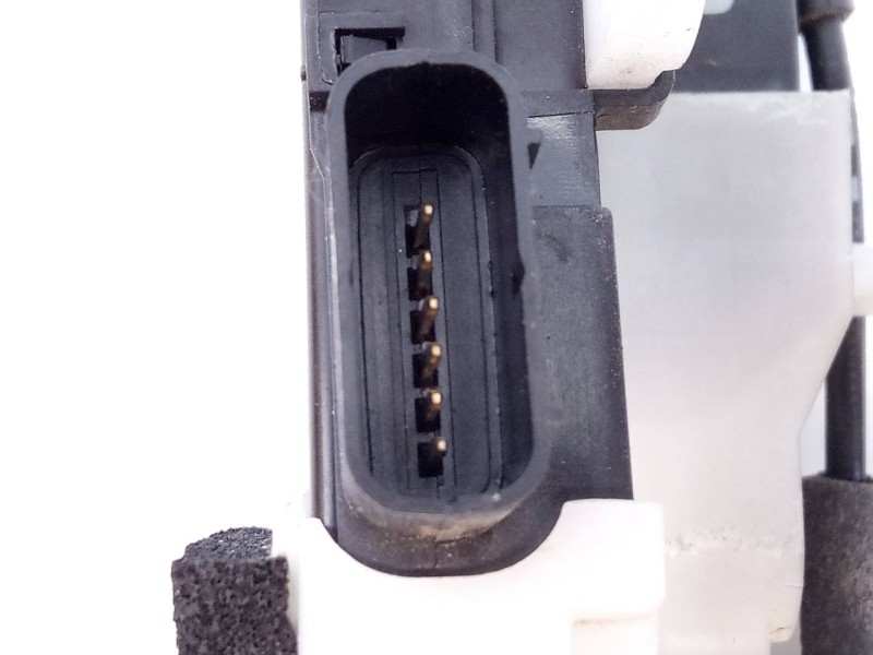 Recambio de cerradura puerta delantera derecha para hyundai ix35 style 2wd referencia OEM IAM 813202Y000KD3  E2-B5-44-2