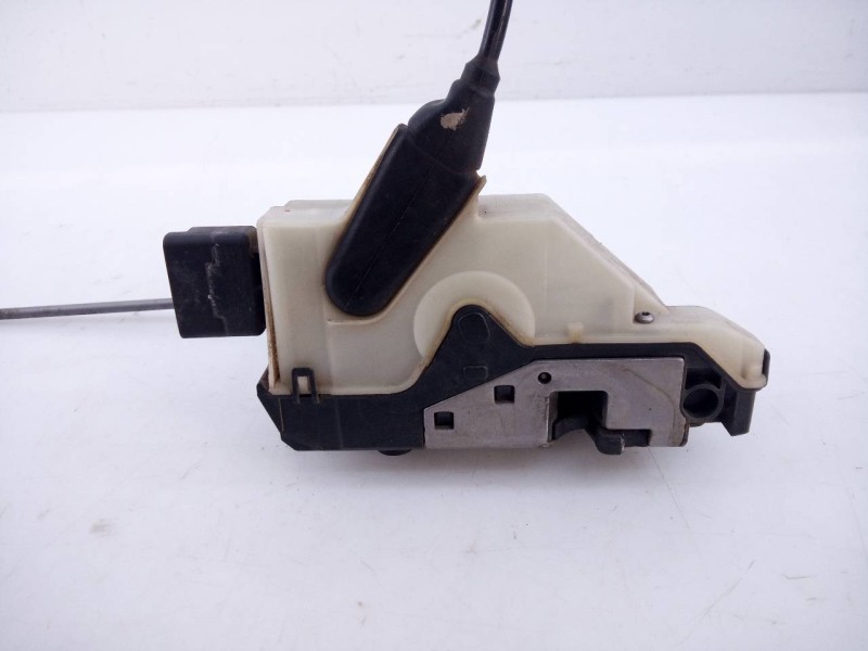 Recambio de cerradura puerta delantera derecha para citroën c4 lim. seduction referencia OEM IAM 9685351480  E1-A4-48-2