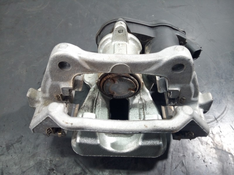 Recambio de pinza freno trasera izquierda para toyota c-hr hybrid advance referencia OEM IAM P43HHD 46310F4011 P1-A4-23