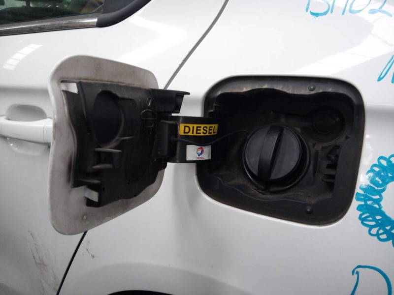 Recambio de tapa exterior combustible para citroën c-elysée exclusive referencia OEM IAM   