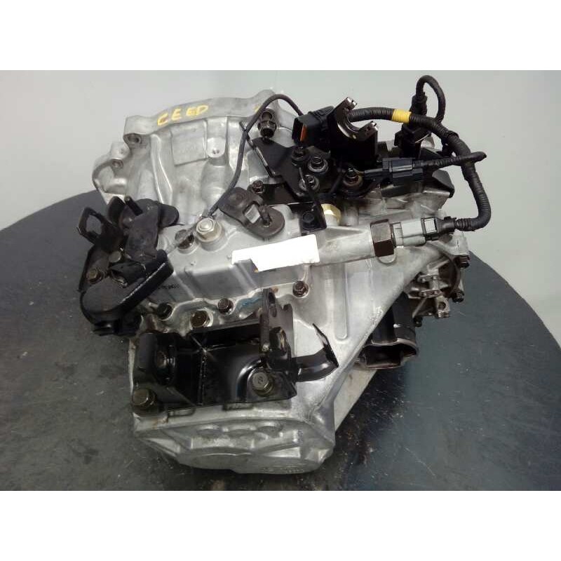 Recambio de caja cambios para kia cee´d 1.6 crdi cat referencia OEM IAM S61767 19677 M1-B4-122