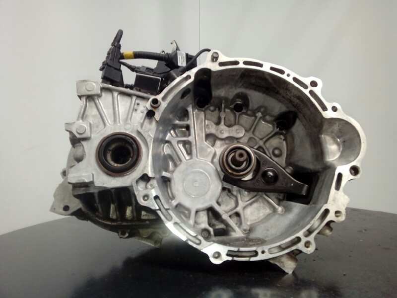 Recambio de caja cambios para kia cee´d 1.6 crdi cat referencia OEM IAM S61767 19677 M1-B4-122
