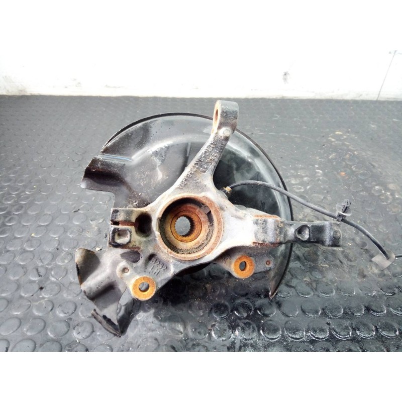 Recambio de mangueta delantera izquierda para ford fiesta (ccn) titanium referencia OEM IAM   P1-B5-27