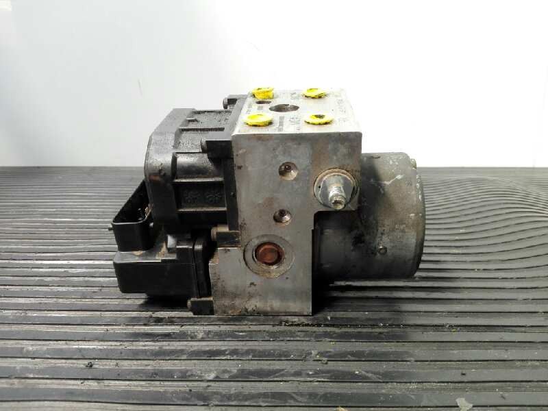 Recambio de abs para toyota corolla (e12) 2.0 turbodiesel cat referencia OEM IAM 4451002050 0265216850 P3-A8-25-5