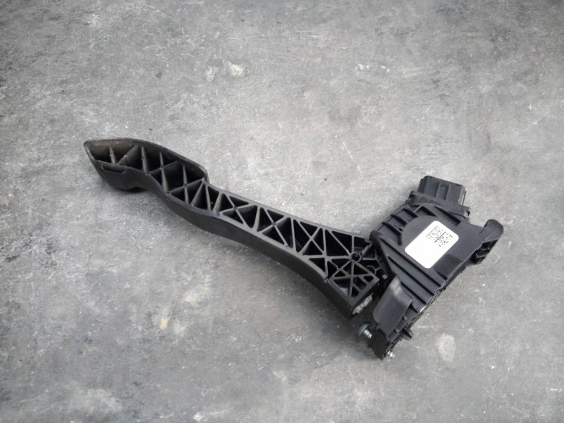 Recambio de pedal acelerador para volkswagen tiguan advance bmt referencia OEM IAM 5Q723503J 6PV01062113 