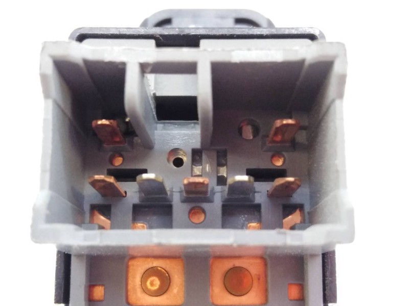 Recambio de mando elevalunas delantero derecho para hyundai i20 trend referencia OEM IAM   