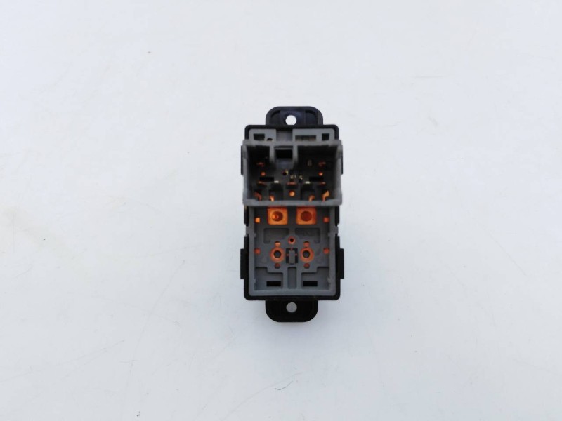 Recambio de mando elevalunas delantero derecho para hyundai i20 trend referencia OEM IAM   