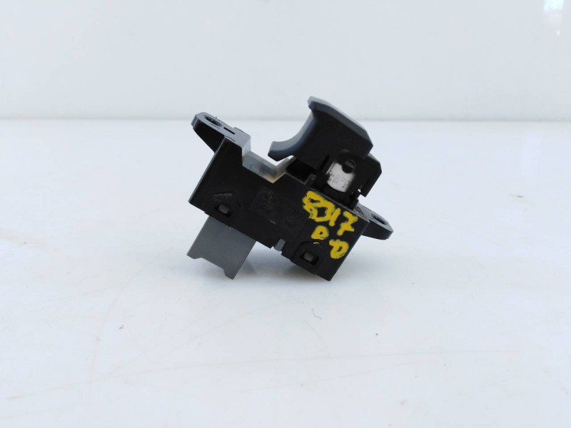 Recambio de mando elevalunas delantero derecho para hyundai i20 trend referencia OEM IAM   