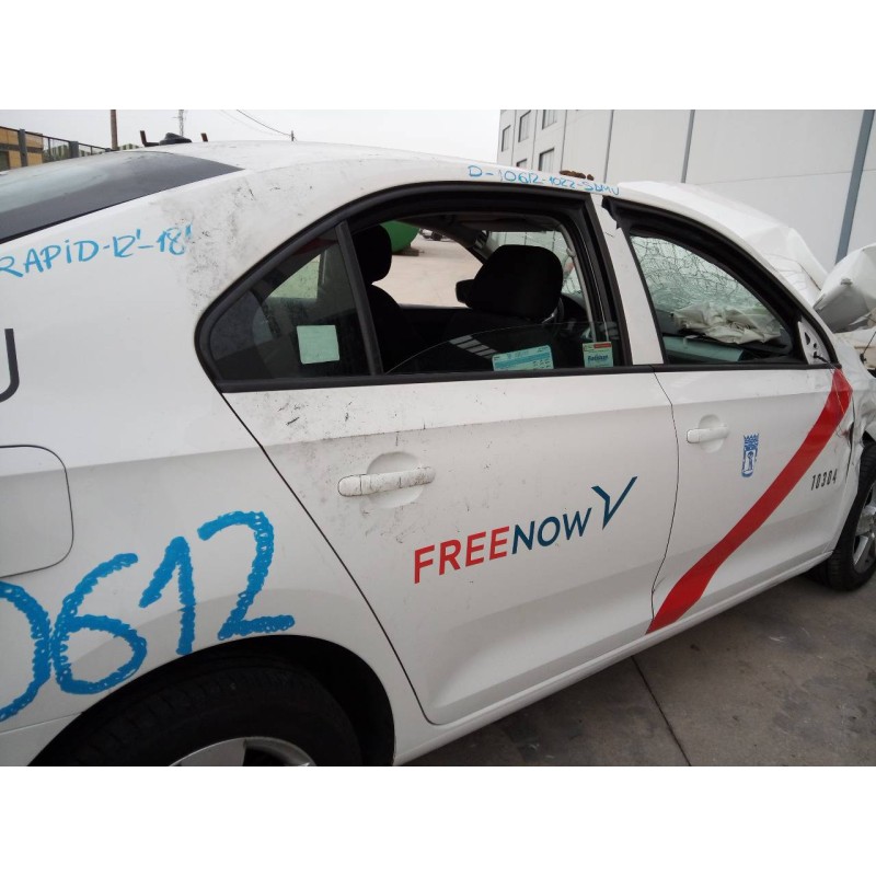 Recambio de puerta trasera derecha para skoda rapid active referencia OEM IAM   