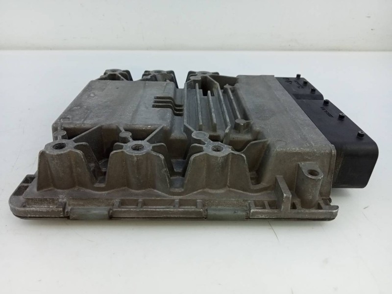 Recambio de centralita motor uce para porsche panamera 4 s referencia OEM IAM 97061860103 6576665313 E3-B6-50-2