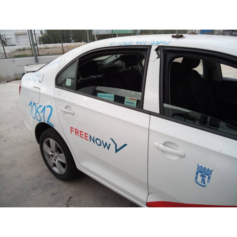 Recambio de puerta trasera derecha para skoda rapid active referencia OEM IAM   