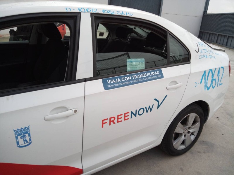 Recambio de puerta trasera izquierda para skoda rapid active referencia OEM IAM   