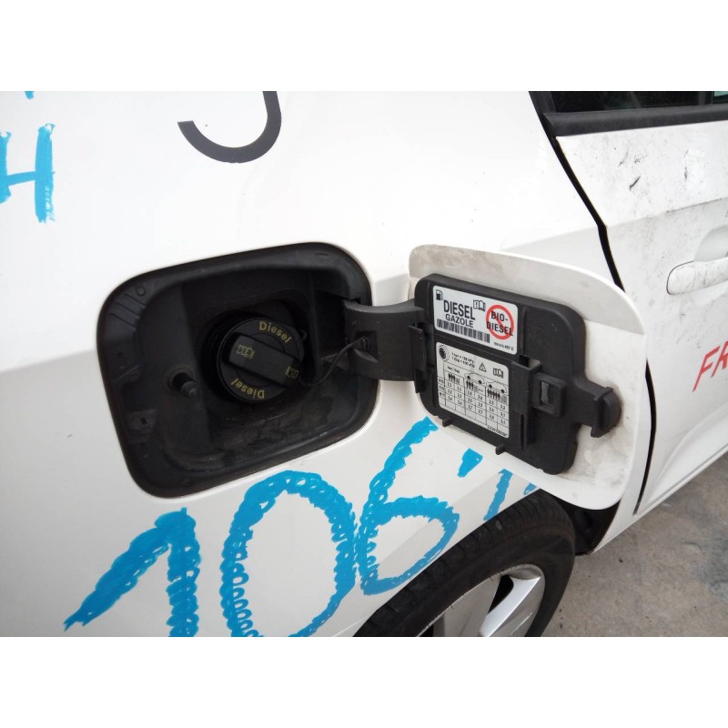 Recambio de tapa exterior combustible para skoda rapid active referencia OEM IAM   
