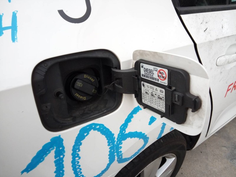 Recambio de tapa exterior combustible para skoda rapid active referencia OEM IAM   